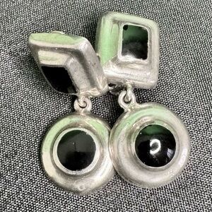 Gorgeous stamped .925 sterling and onyx drop earrings!
